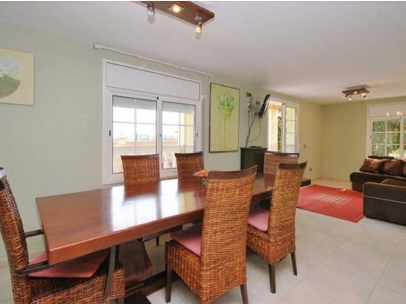 6 soveværelse Villa til salg i Lloret de Mar med swimmingpool garage - € 749.000 (Ref: 5236686)