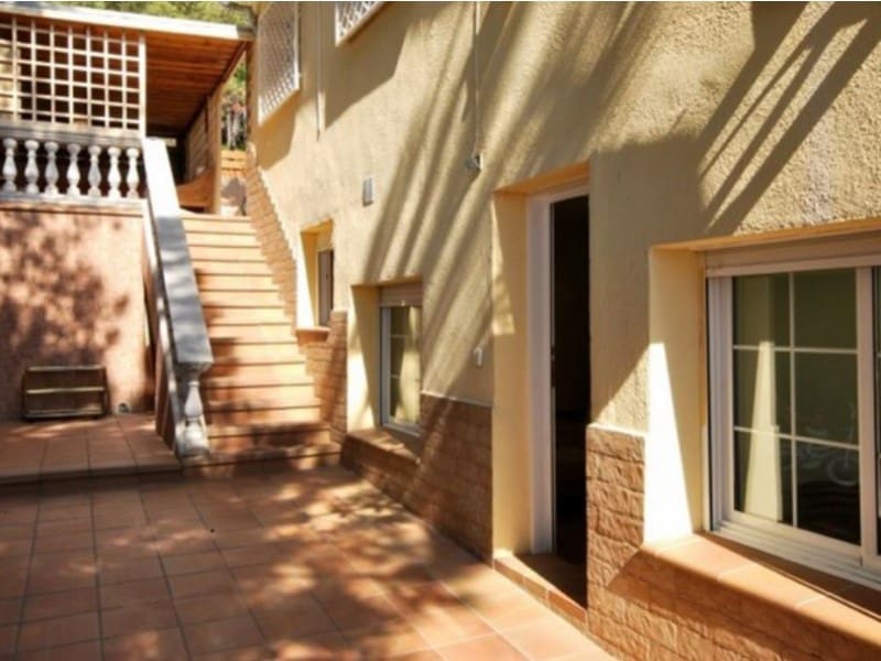 6 soveværelse Villa til salg i Lloret de Mar med swimmingpool garage - € 749.000 (Ref: 5236686)