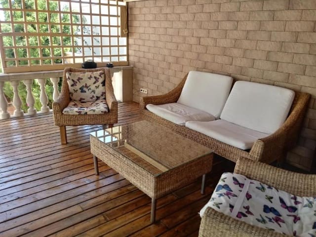 6 bedroom Villa for sale in Centre, Lloret de Mar with pool garage - € 749,000 (Ref: 5236686)