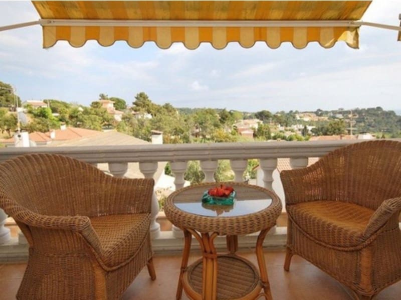 6 bedroom Villa for sale in Lloret de Mar with pool garage - € 749,000 (Ref: 5236686)