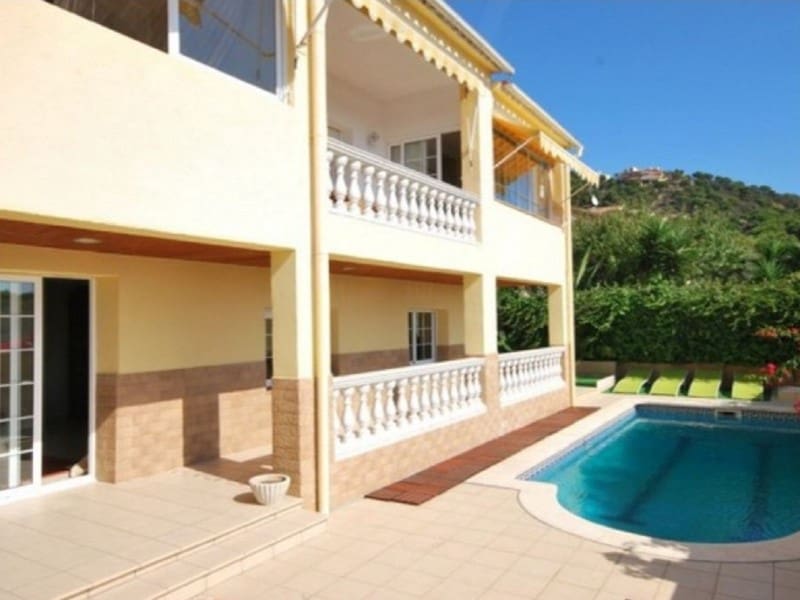 6 bedroom Villa for sale in Lloret de Mar with pool garage - € 749,000 (Ref: 5236686)