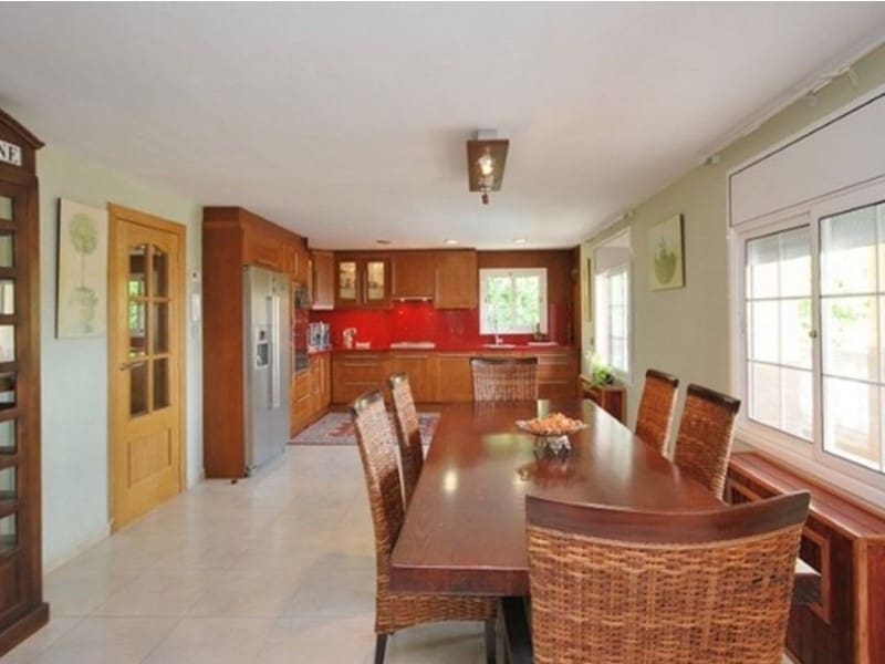 6 bedroom Villa for sale in Lloret de Mar with pool garage - € 749,000 (Ref: 5236686)