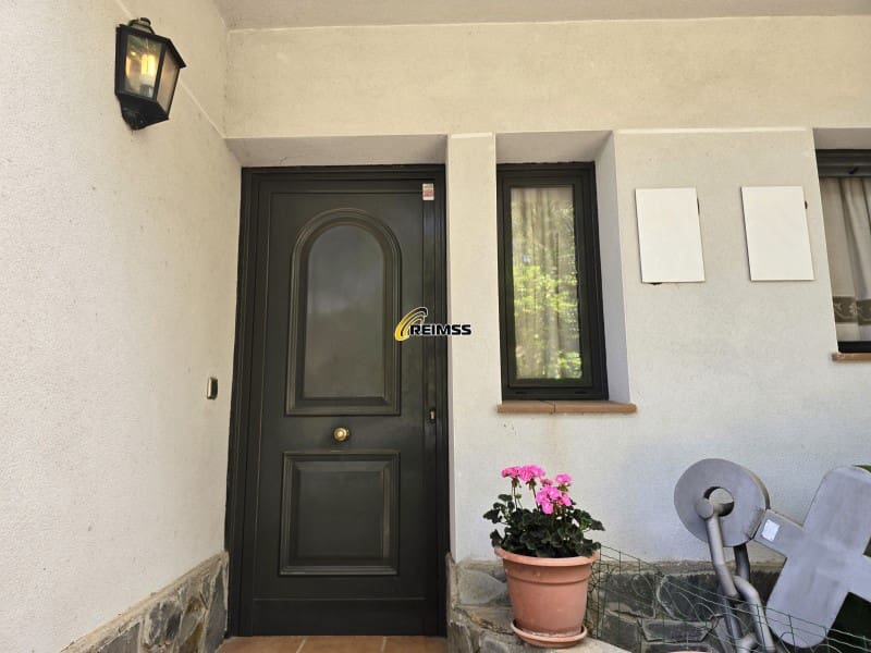 4 chambre Villa/Maison à vendre à Lloret de Mar avec garage - 367 000 € (Ref: 5338210)