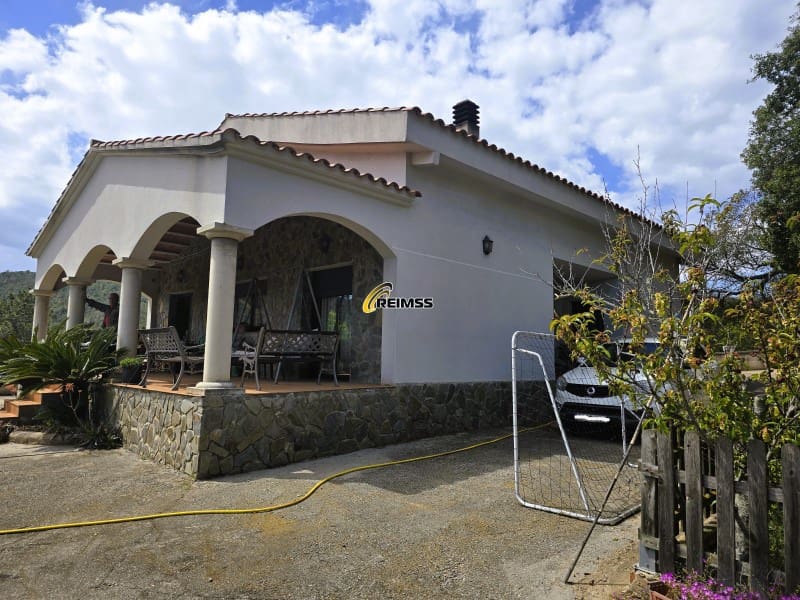 4 chambre Villa/Maison à vendre à Lloret de Mar avec garage - 367 000 € (Ref: 5338210)