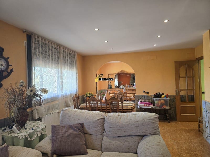 4 chambre Villa/Maison à vendre à Lloret de Mar avec garage - 367 000 € (Ref: 5338210)