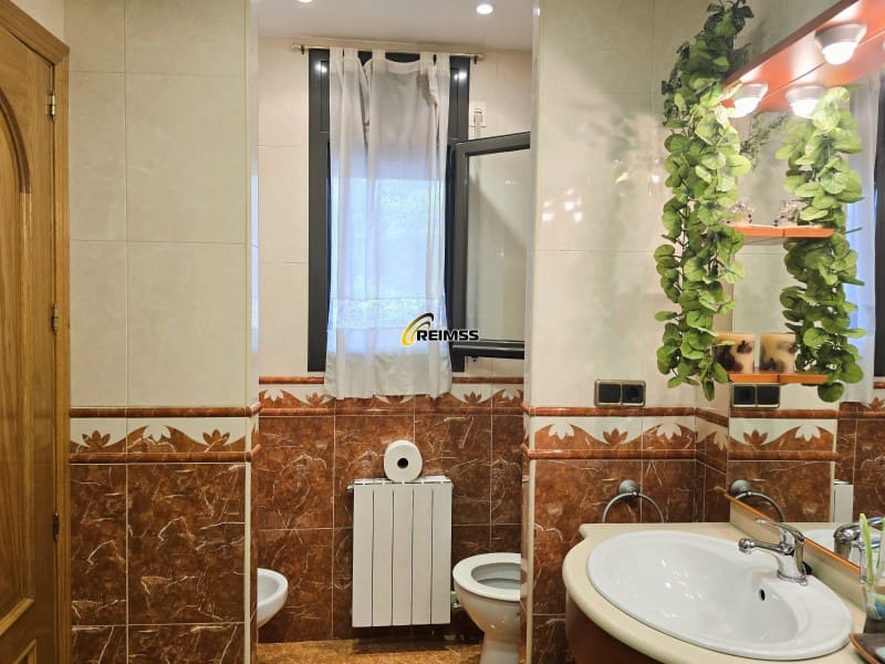 4 chambre Villa/Maison à vendre à Lloret de Mar avec garage - 367 000 € (Ref: 5338210)