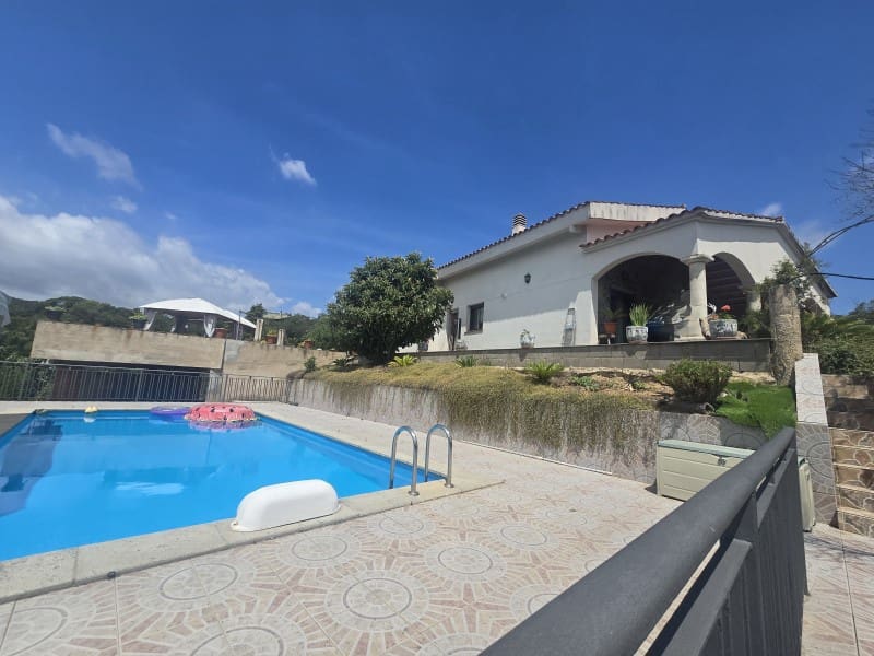 4 chambre Villa/Maison à vendre à Lloret de Mar avec garage - 367 000 € (Ref: 5338210)