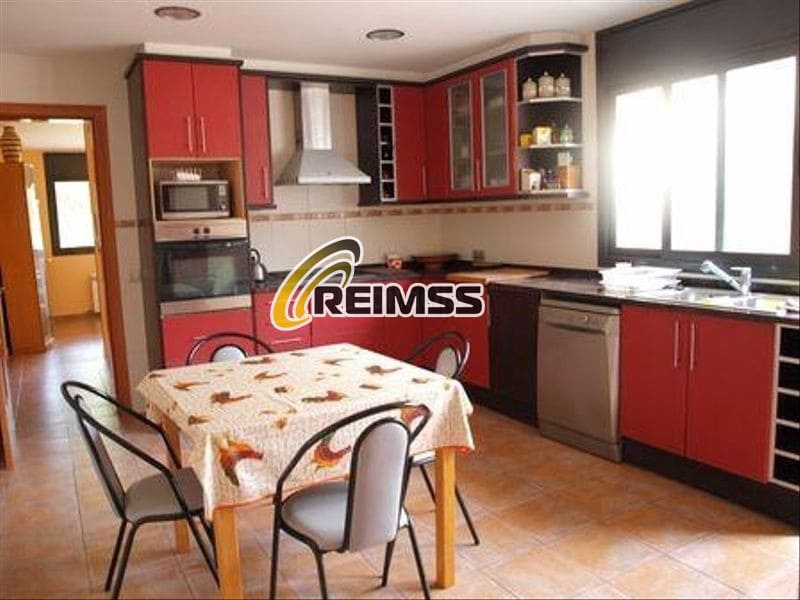 4 slaapkamer Villa te koop in Macanet de la Selva met zwembad garage - € 473.000 (Ref: 5667547)