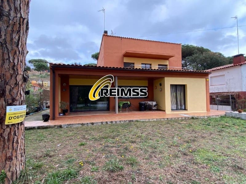 4 slaapkamer Villa te koop in Macanet de la Selva met zwembad garage - € 473.000 (Ref: 5667547)