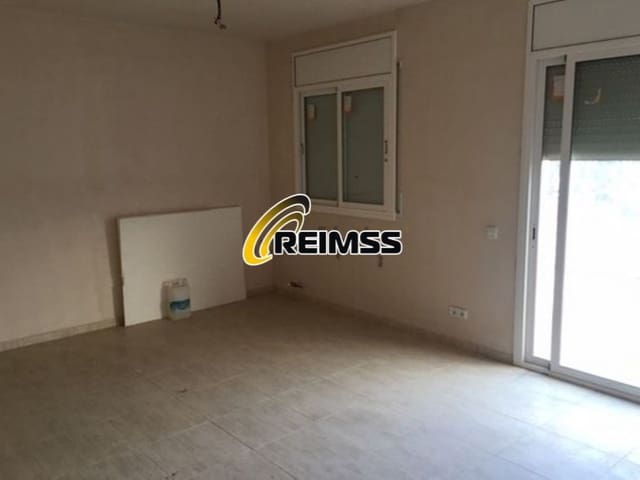 3 soveværelse Villa til salg i Maçanet de la Selva - € 189.000 (Ref: 5806792)