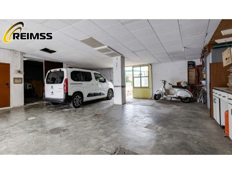 6 soverom Villa til salgs i Pineda de Mar med garasje - € 668 000 (Ref: 6382320)