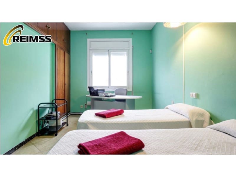 6 soverom Villa til salgs i Pineda de Mar med garasje - € 668 000 (Ref: 6382320)