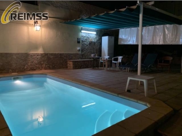 6 soveværelse Villa til salg i Pineda de Mar med swimmingpool garage - € 628.000 (Ref: 6382320)