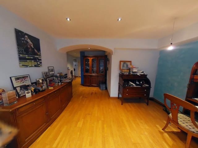 Piso de 4 habitaciones en Fenals, Lloret de Mar en venta con garaje - 900.000 € (Ref: 6423567)