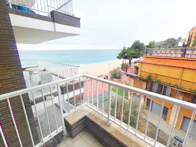 Piso de 4 habitaciones en Fenals, Lloret de Mar en venta con garaje - 900.000 € (Ref: 6423567)