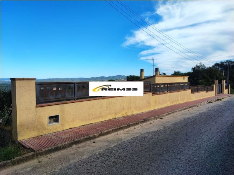 5 soveværelse Villa til salg i Macanet de la Selva med garage - € 199.500 (Ref: 6495306)