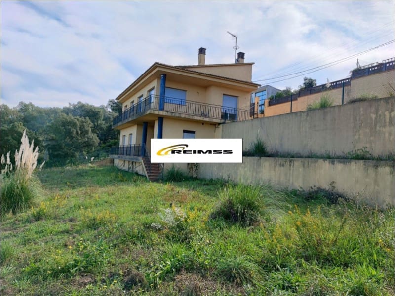 5 soveværelse Villa til salg i Macanet de la Selva med garage - € 199.500 (Ref: 6495306)