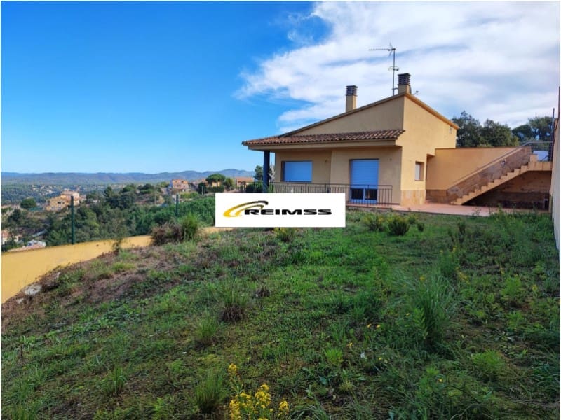 5 soveværelse Villa til salg i Macanet de la Selva med garage - € 199.500 (Ref: 6495306)