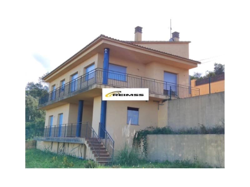 5 soveværelse Villa til salg i Macanet de la Selva med garage - € 199.500 (Ref: 6495306)