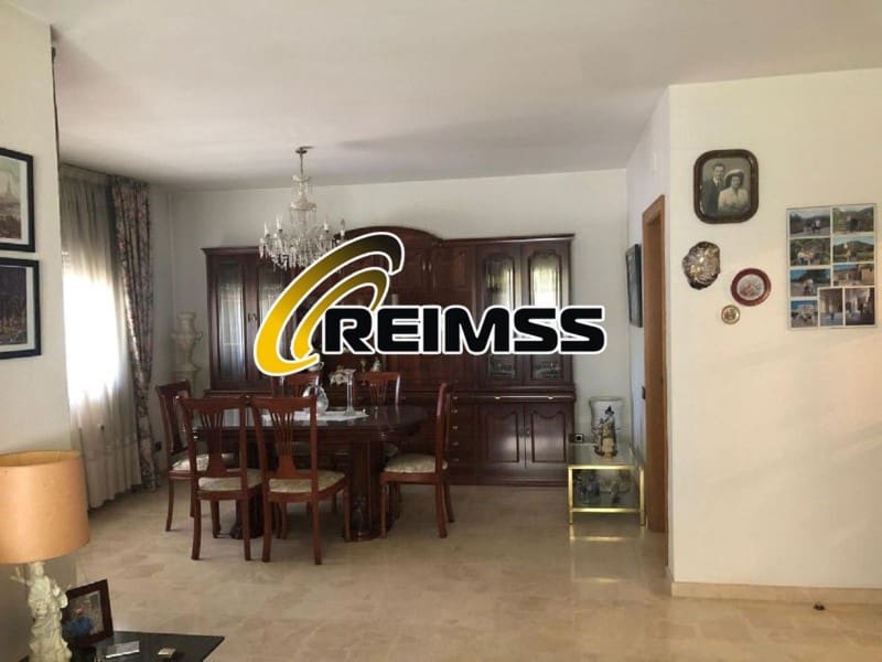 5 soveværelse Villa til salg i Caldes de Malavella med swimmingpool garage - € 629.000 (Ref: 6595889)