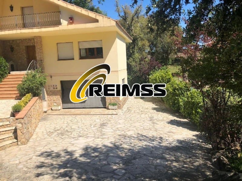 5 soveværelse Villa til salg i Caldes de Malavella med swimmingpool garage - € 629.000 (Ref: 6595889)