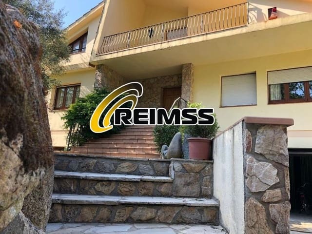 5 slaapkamer Villa te koop in Can Carbonell, Caldes de Malavella met zwembad garage - € 629.000 (Ref: 6595889)