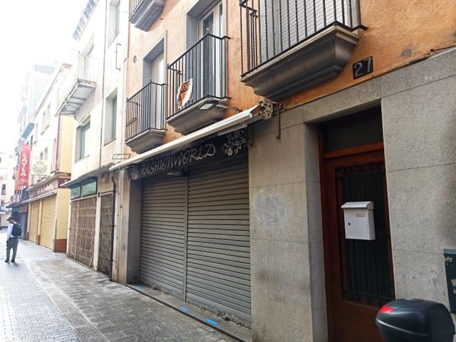 3 soveværelse Villa til salg i Centre, Lloret de Mar med garage - € 589.999 (Ref: 6676677)