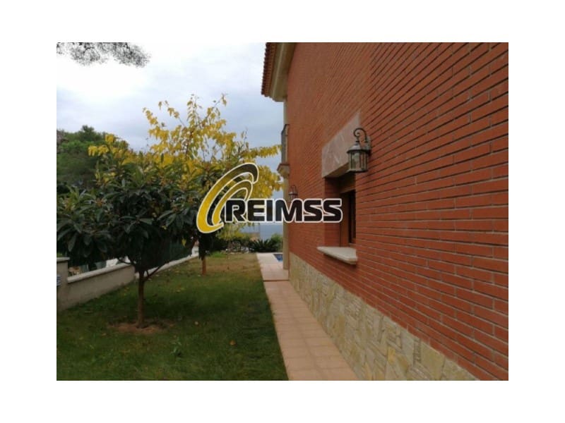 4 sypialnia Willa na sprzedaż w Platja d'Aro z basenem garażem - 1 120 000 € (Ref: 6769731)