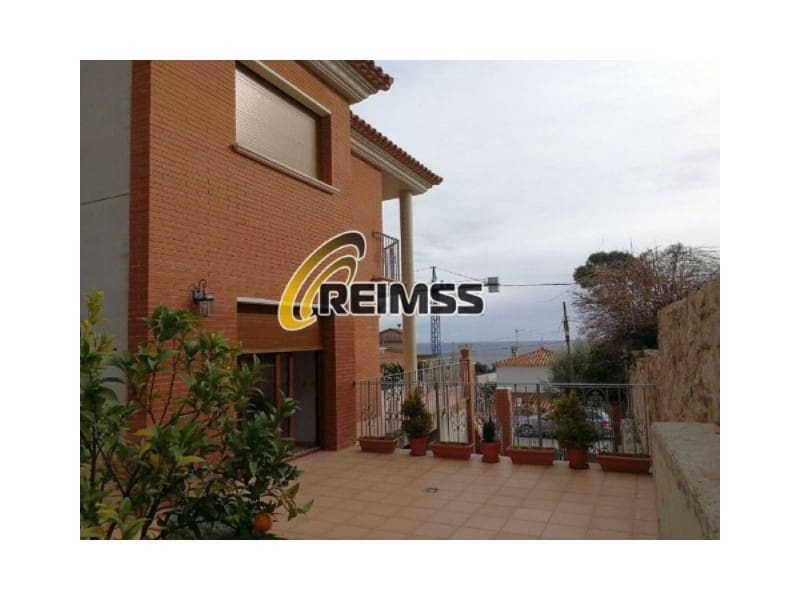 4 sypialnia Willa na sprzedaż w Platja d'Aro z basenem garażem - 1 120 000 € (Ref: 6769731)