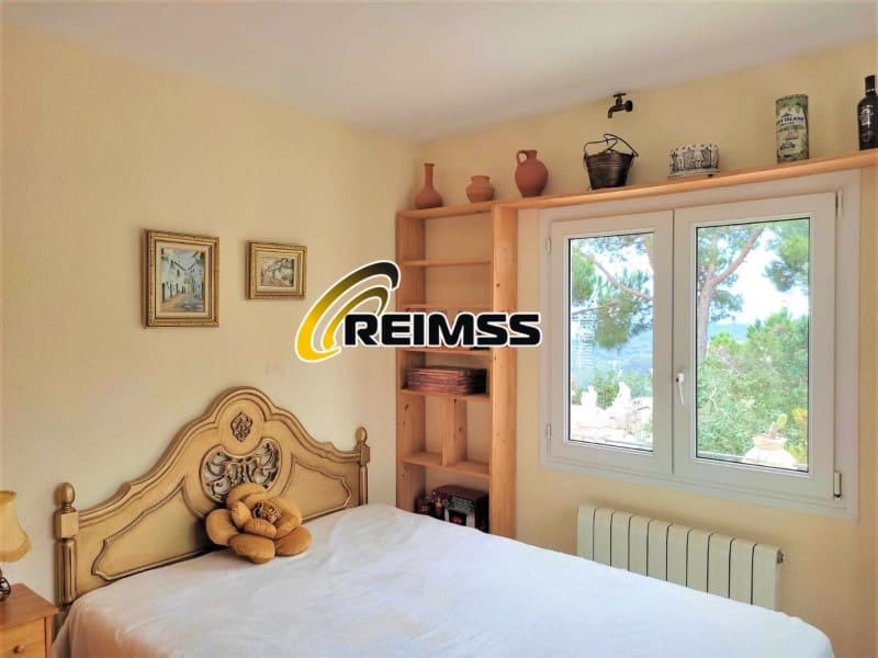 6 sypialnia Willa na sprzedaż w Lloret de Mar z garażem - 449 000 € (Ref: 7241137)