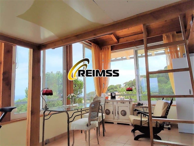 6 sypialnia Willa na sprzedaż w Lloret de Mar z garażem - 449 000 € (Ref: 7241137)