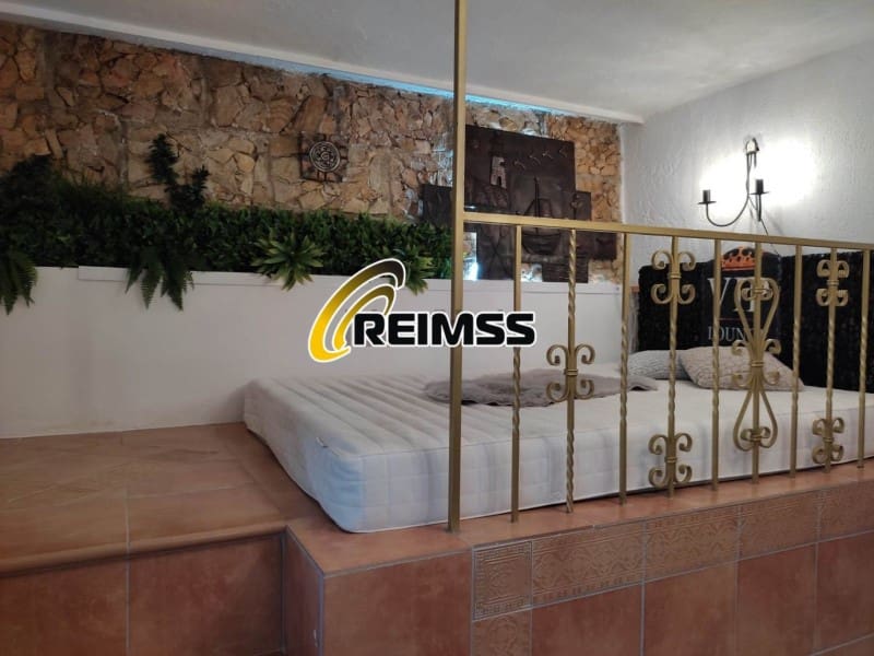 6 sypialnia Willa na sprzedaż w Lloret de Mar z garażem - 449 000 € (Ref: 7241137)