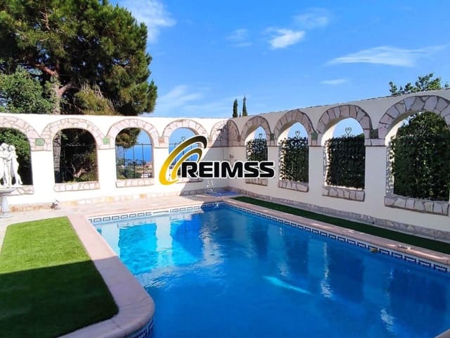 6 soveværelse Villa til salg i Serra Brava, Lloret de Mar med garage - € 449.000 (Ref: 7241137)