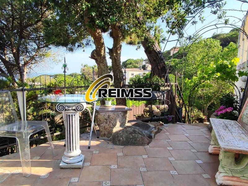 6 sypialnia Willa na sprzedaż w Lloret de Mar z garażem - 449 000 € (Ref: 7241137)