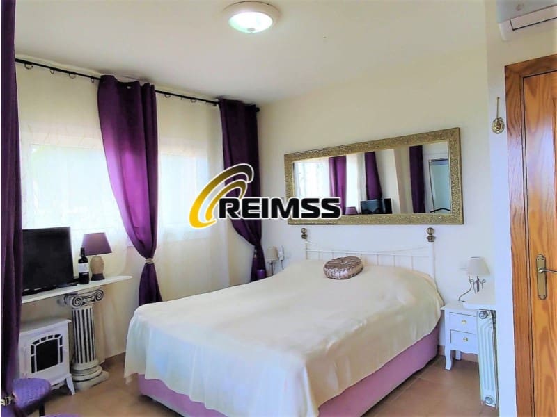 6 soveværelse Villa til salg i Lloret de Mar med swimmingpool garage - € 449.000 (Ref: 7241137)