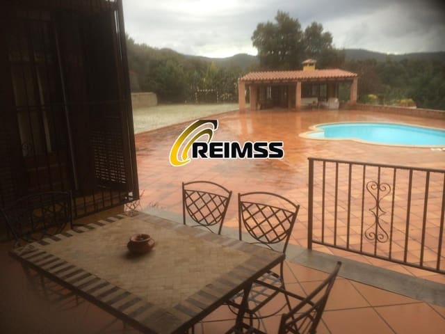 4 slaapkamer Villa te koop in Santa Cristina d'Aro met zwembad garage - € 869.000 (Ref: 7352697)