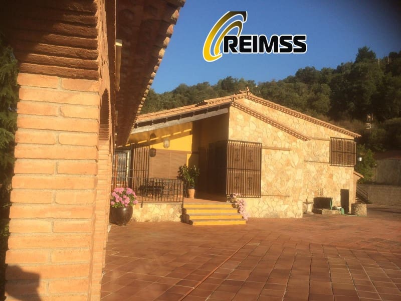 4 soverom Villa til salgs i Santa Cristina d'Aro med svømmebasseng garasje - € 869 000 (Ref: 7352697)