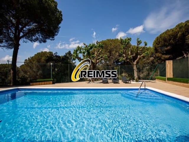 5 bedroom Villa for sale in Tordera with pool garage - € 1,050,000 (Ref: 7755003)