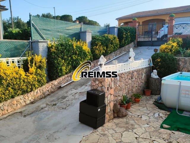 6 bedroom Villa for sale in Sils with garage - € 248,000 (Ref: 7810354)