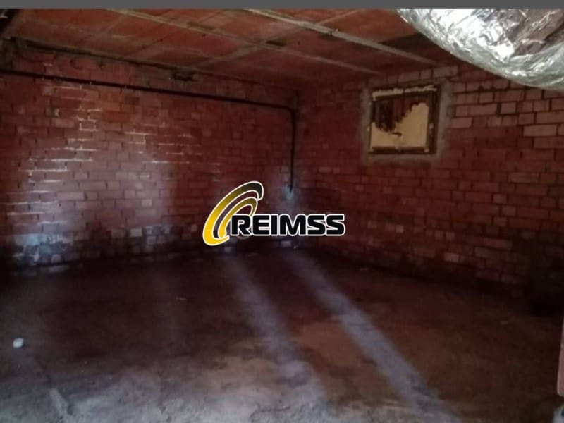 6 soveværelse Villa til salg i Sils med garage - € 248.000 (Ref: 7810354)