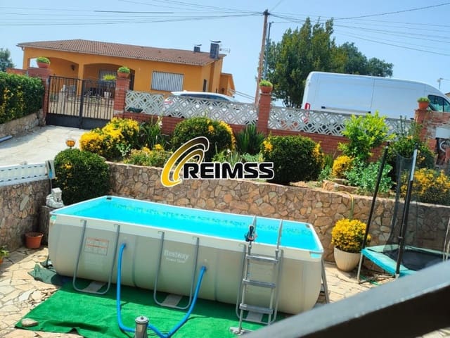 6 bedroom Villa for sale in Sils with garage - € 248,000 (Ref: 7810354)