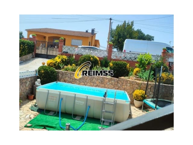 6 bedroom Villa for sale in Sils with garage - € 248,000 (Ref: 7810354)