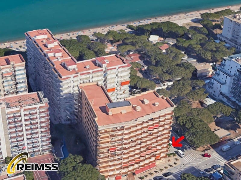 4 sypialnia Mieszkanie na sprzedaż w Blanes z basenem garażem - 340 000 € (Ref: 8311137)