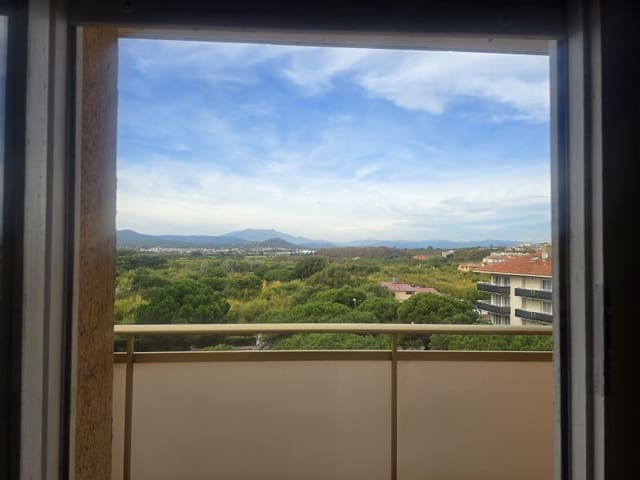 4 bedroom Flat for sale in Blanes with pool garage - € 340,000 (Ref: 8311137)