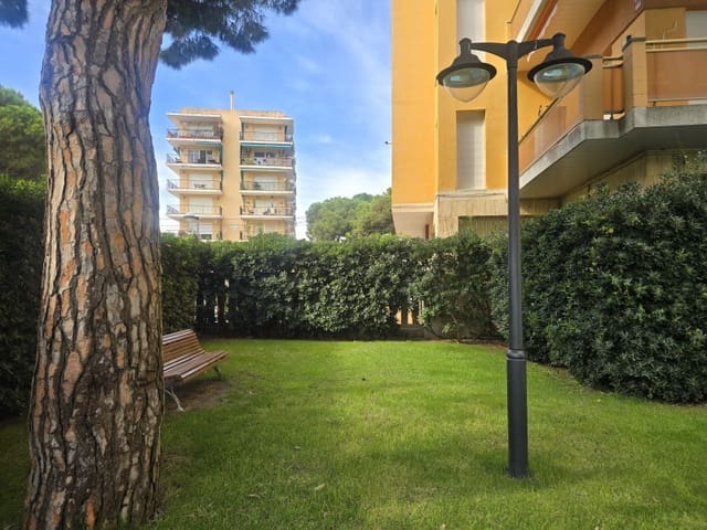 4 bedroom Flat for sale in Blanes with pool garage - € 340,000 (Ref: 8311137)