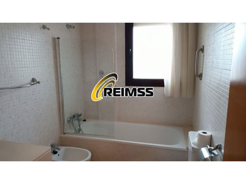 3 soveværelse Lejlighed til salg i Lloret de Mar med garage - € 284.000 (Ref: 8352469)