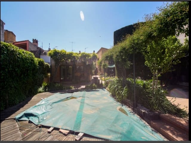 4 bedroom Villa for sale in Riudarenes with garage - € 420,500 (Ref: 8399617)