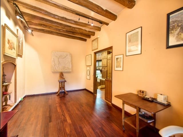 4 bedroom Villa for sale in Riudarenes with garage - € 420,500 (Ref: 8399617)