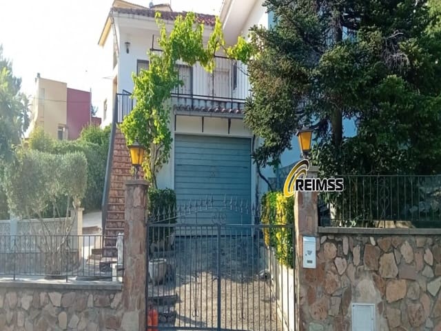 3 bedroom Villa for sale in Tordera with garage - € 285,000 (Ref: 8411829)