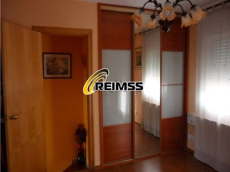 4 soveværelse Villa til salg i Macanet de la Selva med swimmingpool garage - € 350.000 (Ref: 8484803)